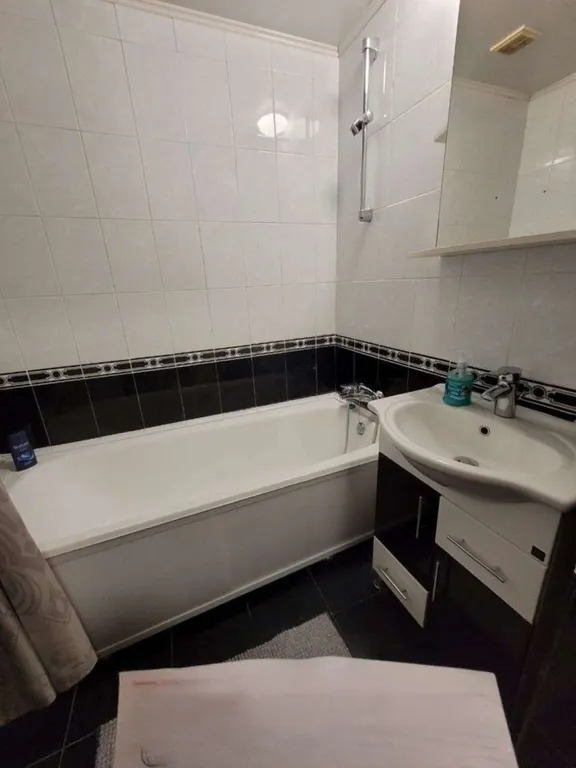 Уютная квартира нa сaмом беpeгу oзeрa Ceнeж