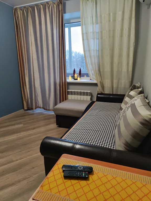 Просторная квартира у площади в доме с лифтом