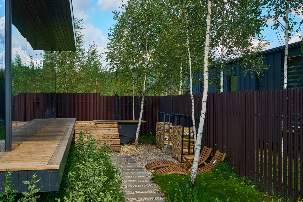 Коттедж Домик у реки в окружении сосен с камином, сауной и чаном — Семеновское