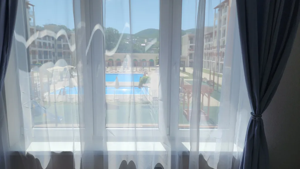 Уютная однушка с видом на бассейн