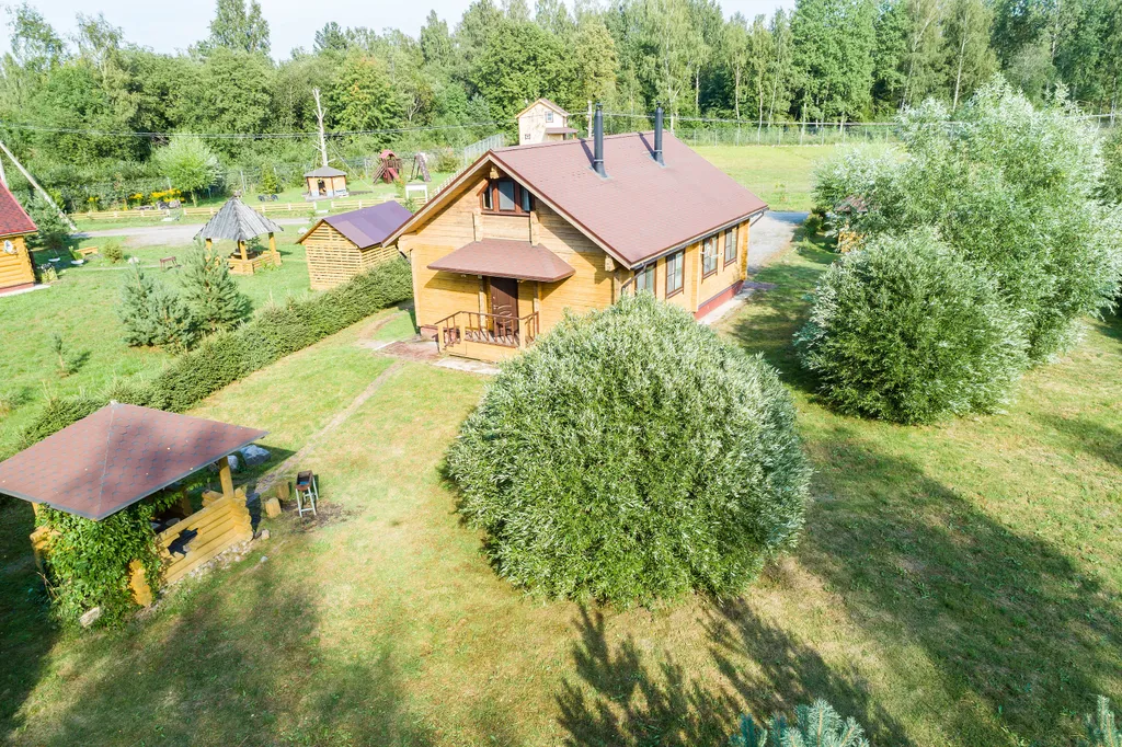 Коттедж Коттедж Уютный таунхаус с камином — Беличье