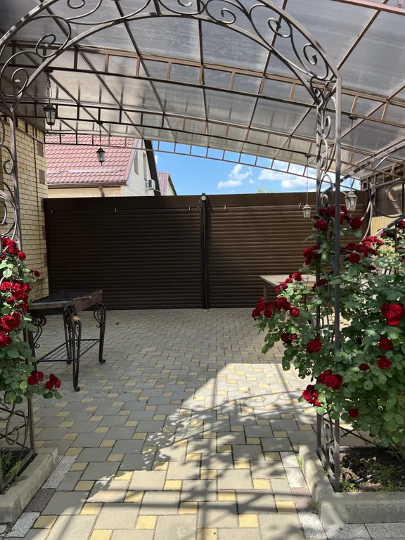 Загородный дом 5 спален с бассейном и большой территорией