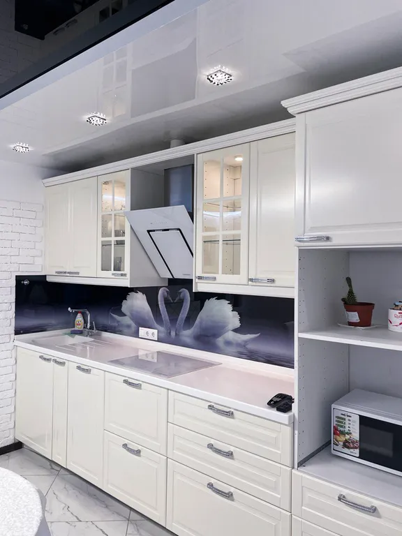 Трехкомнатная квартира на Парнасе