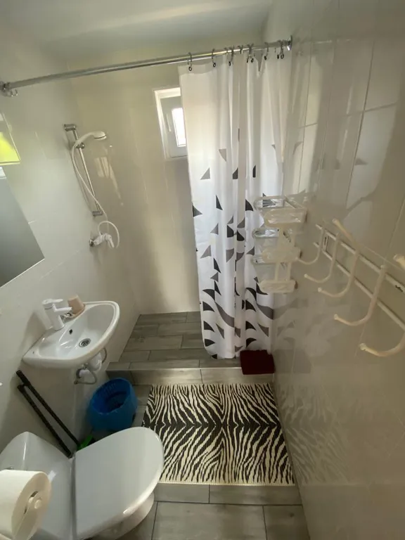 Коттедж 1-комнатный Дом — Кучугуры