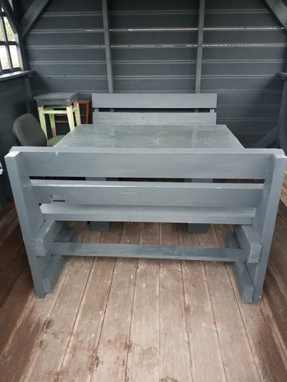 Дом рядом с озером