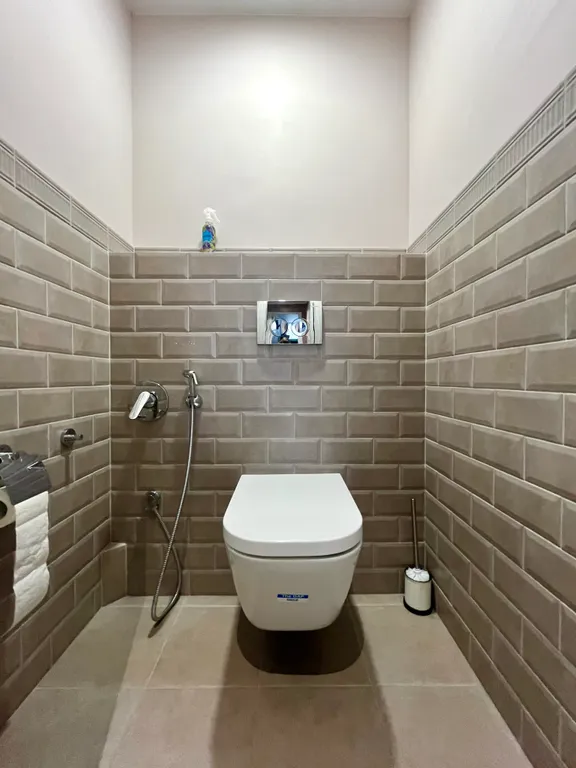 Видовая двухкомнатная квартира в центре города