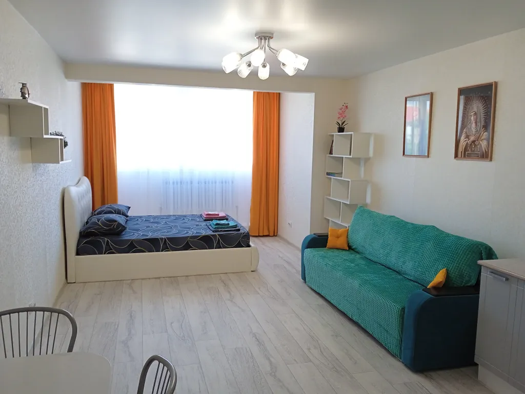 Просторная студия рядом с монастырем в новом доме