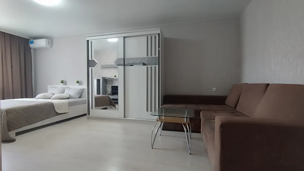 Уютная квартира с современным классическим ремонтом для встреч