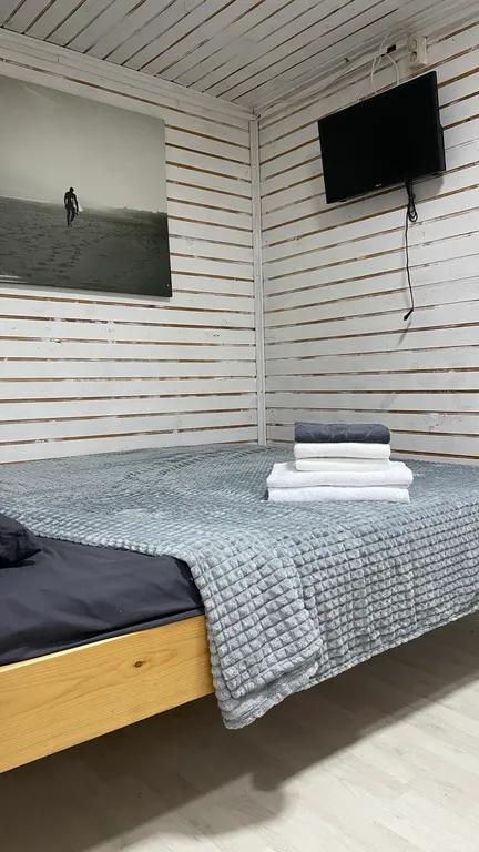 Квартира Квартира Трехместный номер с 1 двуспальной и 1 односпальной кроватями — Геленджик