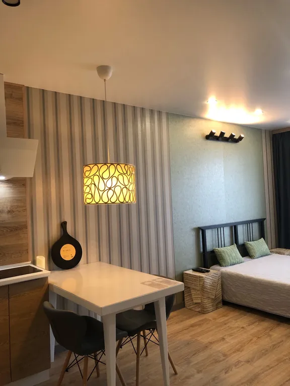 Студия возле ТЦ Изумрудный город