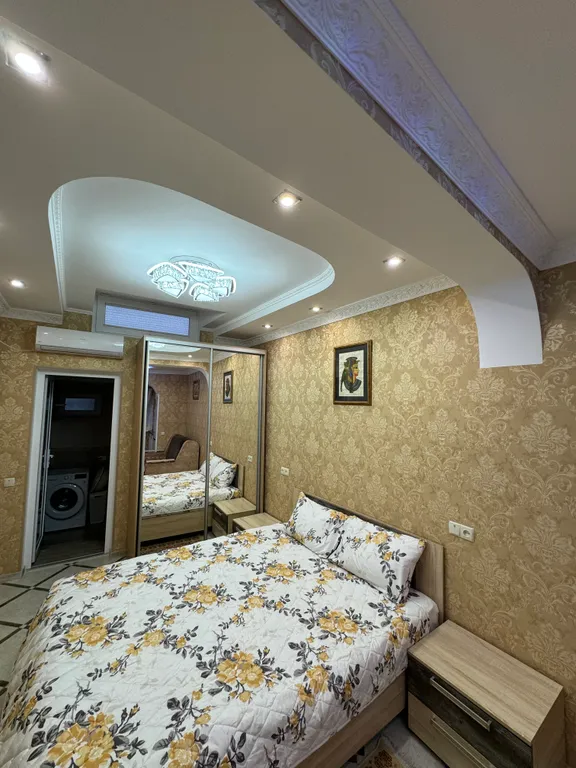 Квартира Апартамент на первой линии на самом берегу Черного моря — аренда посуточно в Алушта