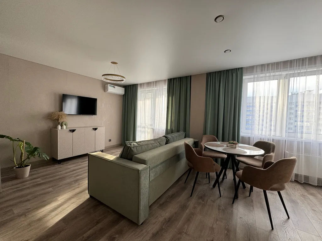 Новая квартира с дизайнерским ремонтом на берегу реки в жк белые росы