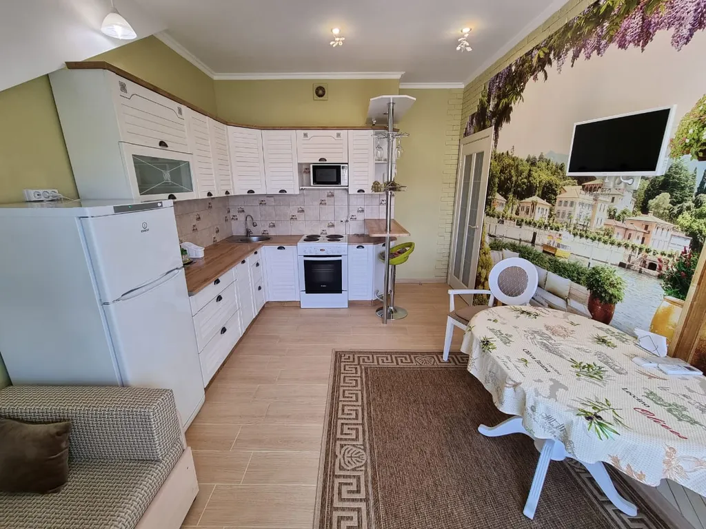 Квартира Квартира Уютная мансарда с видом на горы — Геленджик