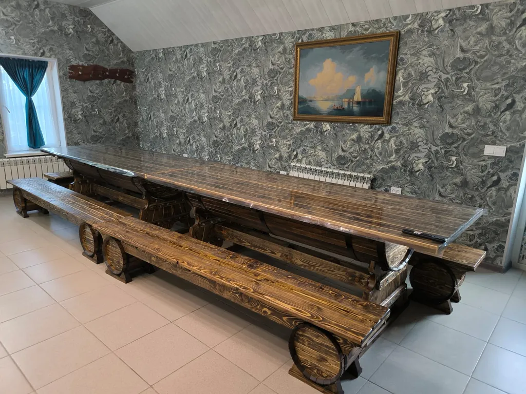 Дом у пруда