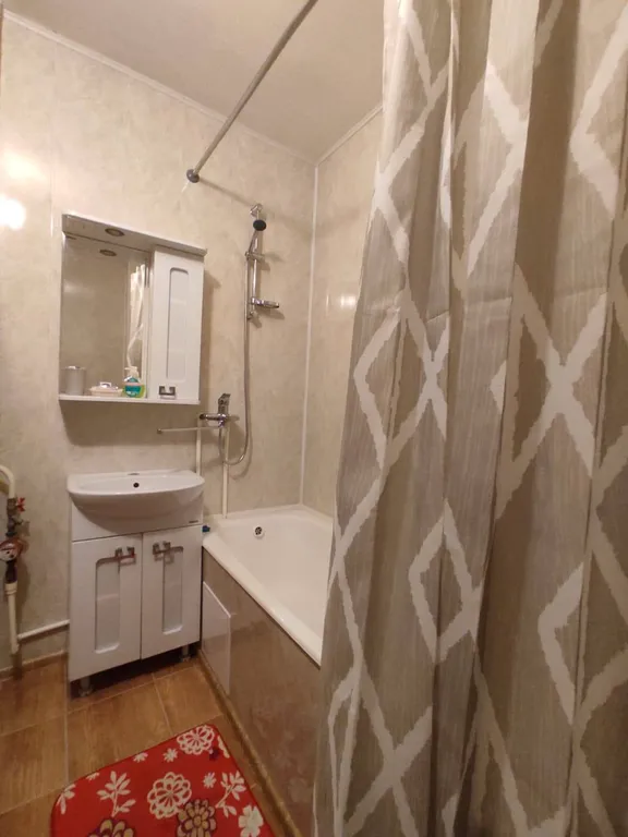 Квартира Уютная, чистая, светлая квартира возле аэропорта — Омск