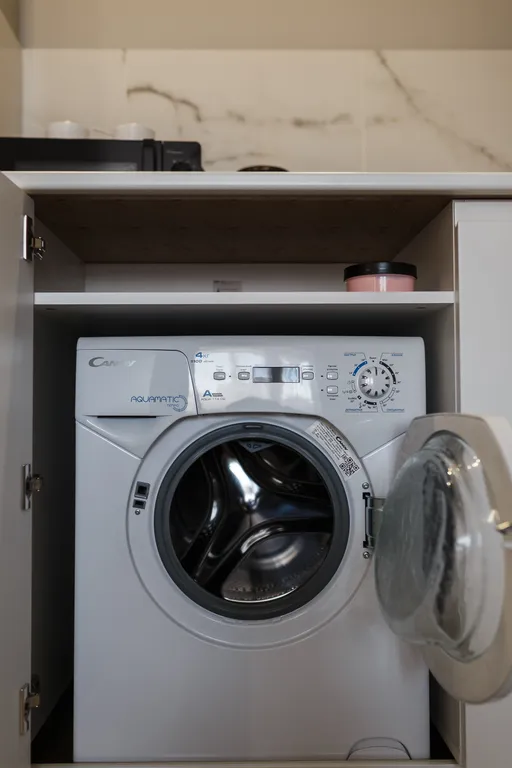 Стильная студия с дизайнерским ремонтом