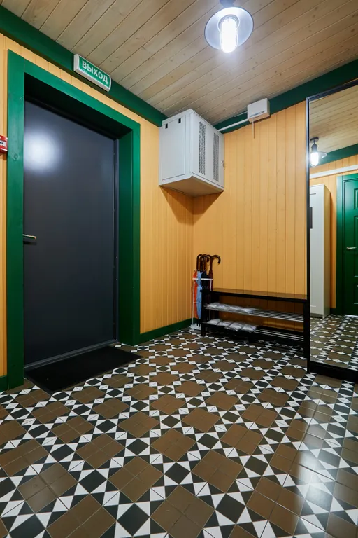 Большой коттедж с 5 спальнями, камином и террасой, Ромашка