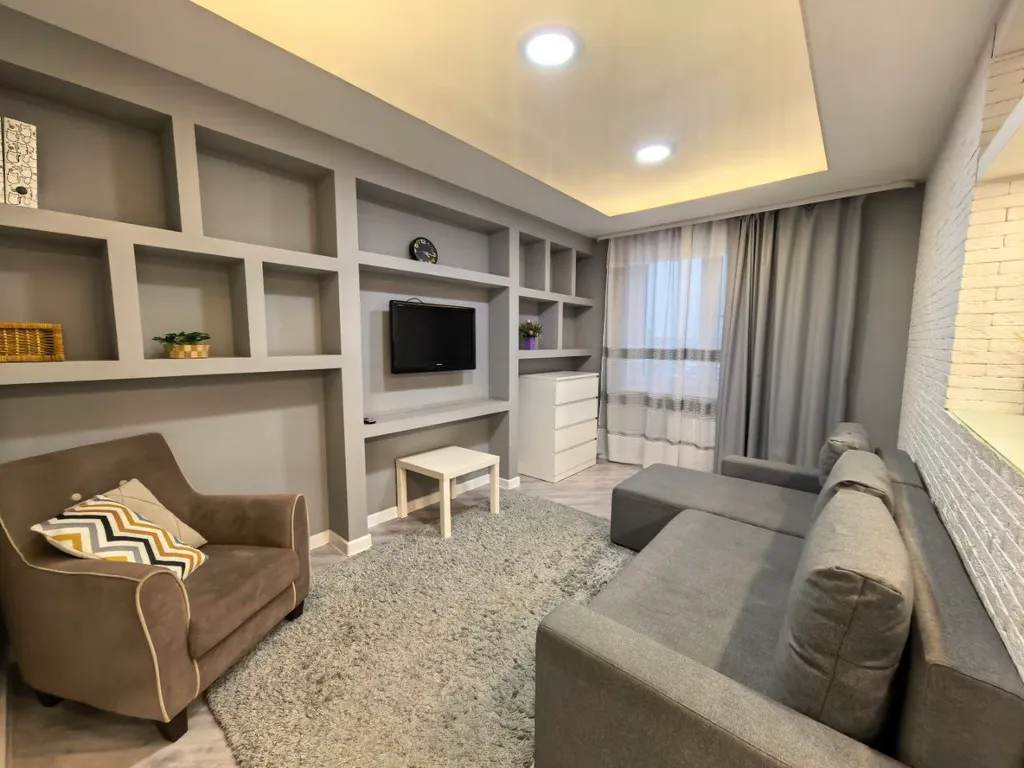 Квартира Студия с современным ремонтом в Кузьминках — аренда посуточно в Омск