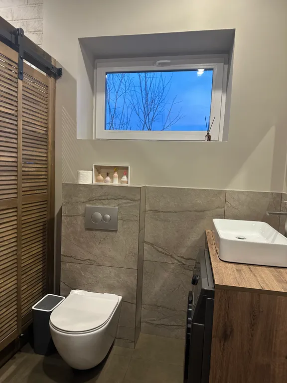 Коттедж "Грей Вилла"  на берегу водоема с потрясающими видами