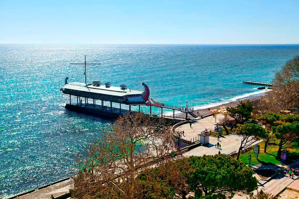 Ялта, хорошая, светлая квартиру,1 минута до моря пешком!