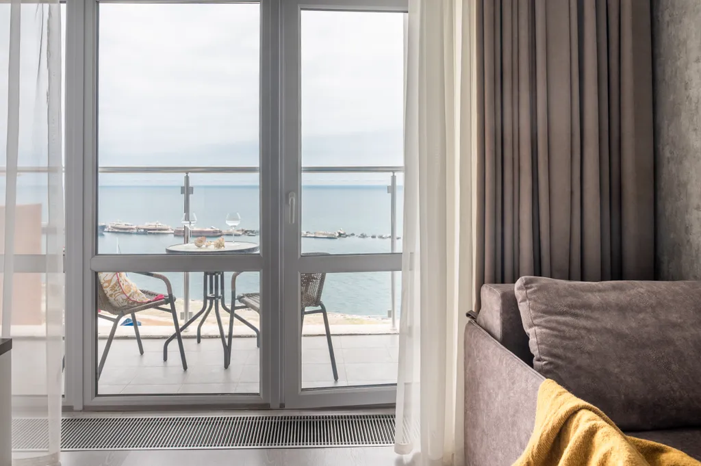 Уютная студия с прямым видом на море