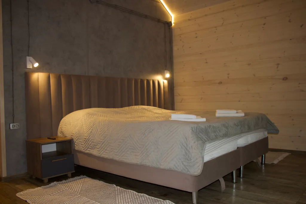 Двухместный летний дом, Однокомнатный Шале в лесу