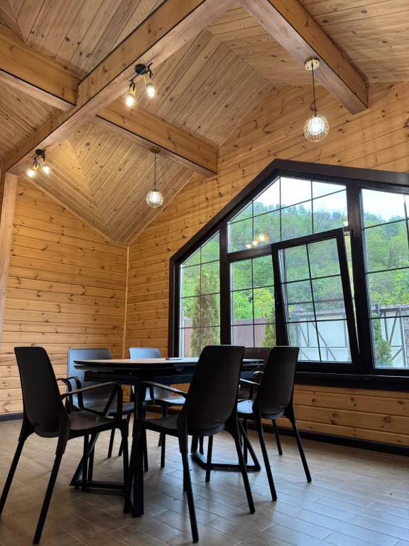 Дом с баней у гор