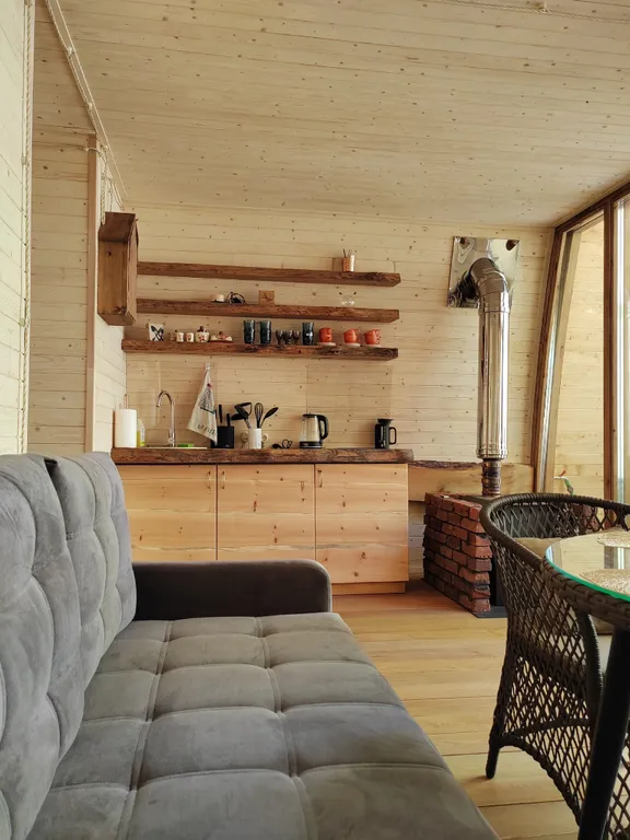 Лесной теремок с горячей купелью