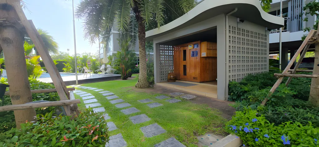 Уютная квартира для отпуска на первой линии с видом на бассейн