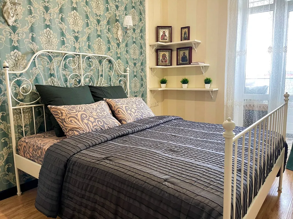 Семейная евротрешка с видом на Лавру,огром гостиной и 4 отд. кроватями