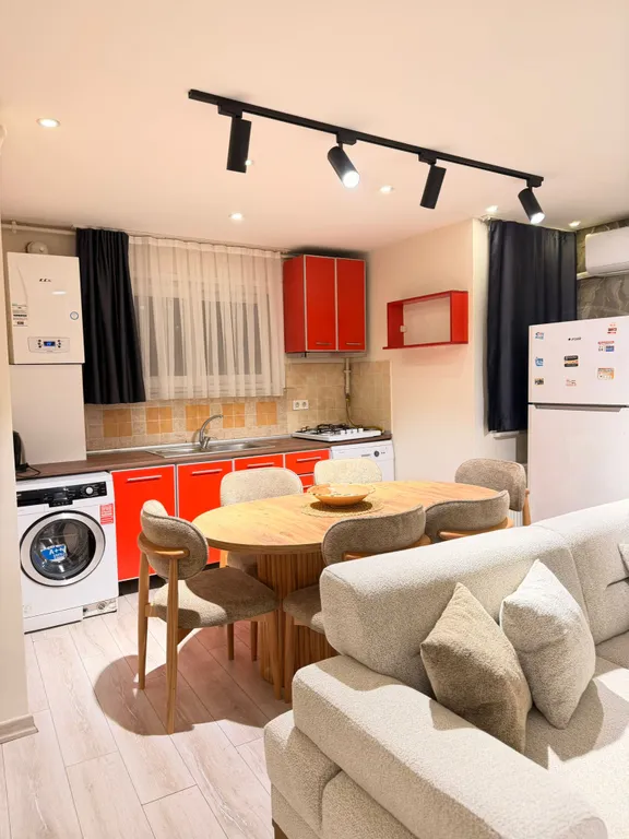 Семейная уютная квартира 16N