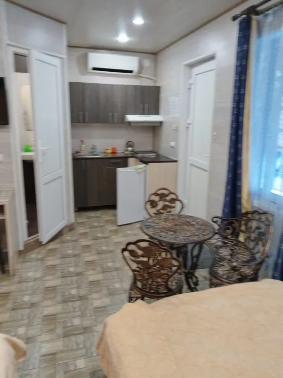 Квартира Квартира Гостевой дом " Калинина 20 " Номер люкс " 6 а " — Ейск