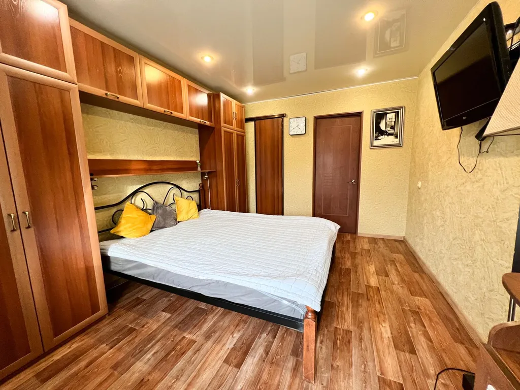 2-комнатная квартира у ТРЦ Мега в центре города