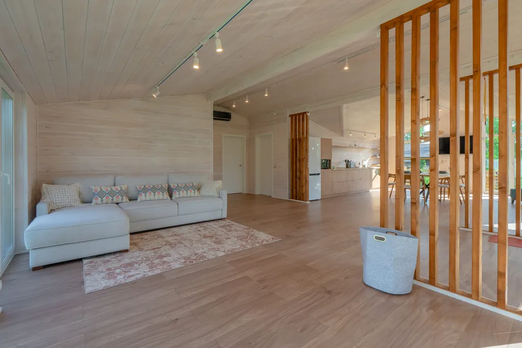 Светлый дом с панорамной гостиной