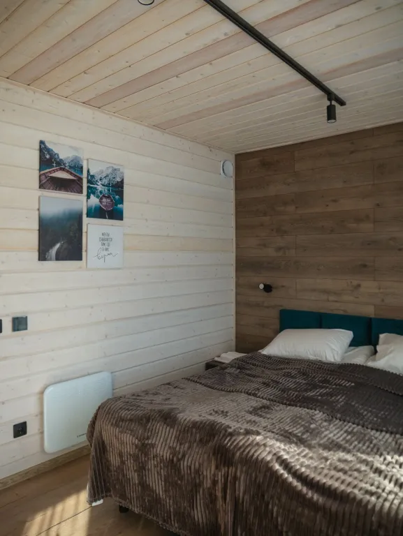 Коттедж Уютный коттедж (2+1) с видом на озеро — Ольховка