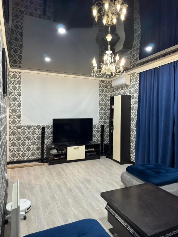 Светлая трёхкомнатная квартира с ремонтом рядом с морем и парком