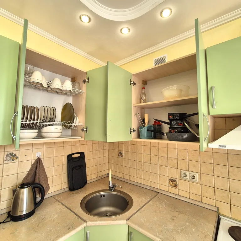 Большая светлая квартира на Колпакова