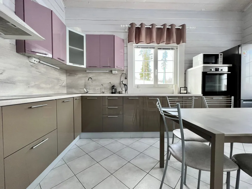 Большой коттедж N1 с сауной и камином