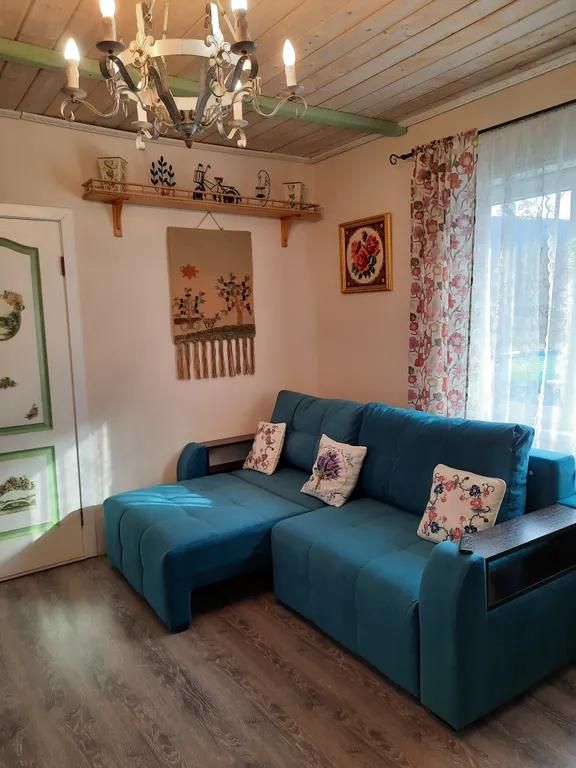 Милый домик в стиле прованс с камином, горячей купелью, баней, бассейном