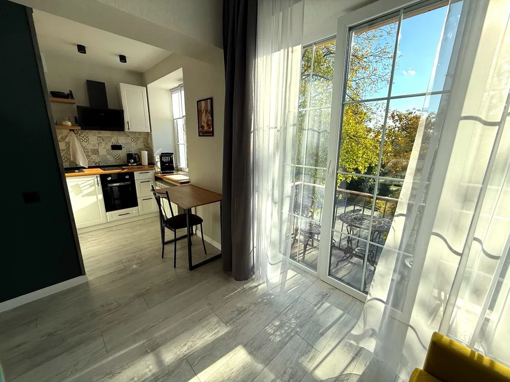 Французский балкон с видом на Псковский Кремль