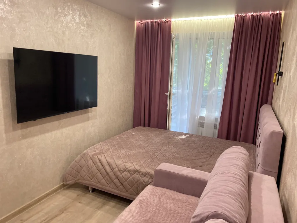 Двухкомнатная квартира на проспект кирова в районе самолет/московское