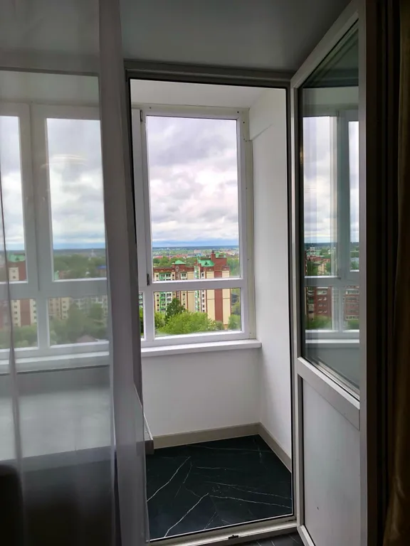 Новая квартира возле ТЦ Изумрудный город