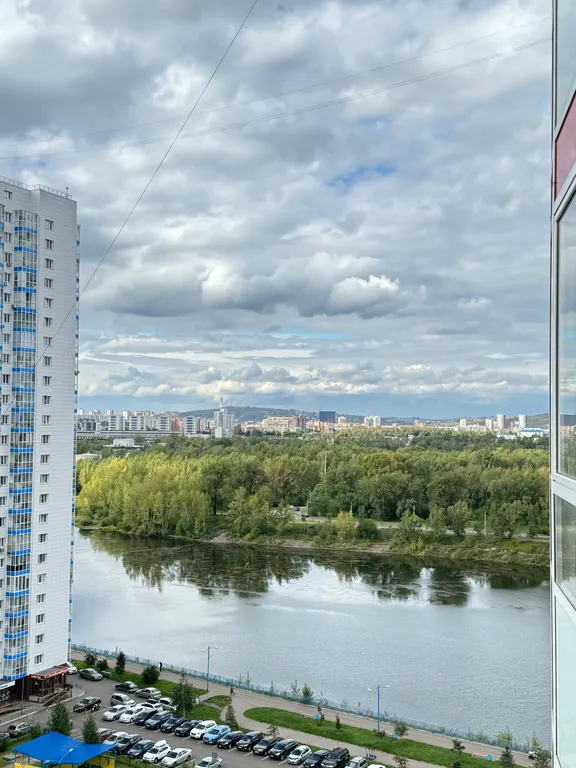 Новая квартира с дизайнерским ремонтом на берегу реки в жк белые росы