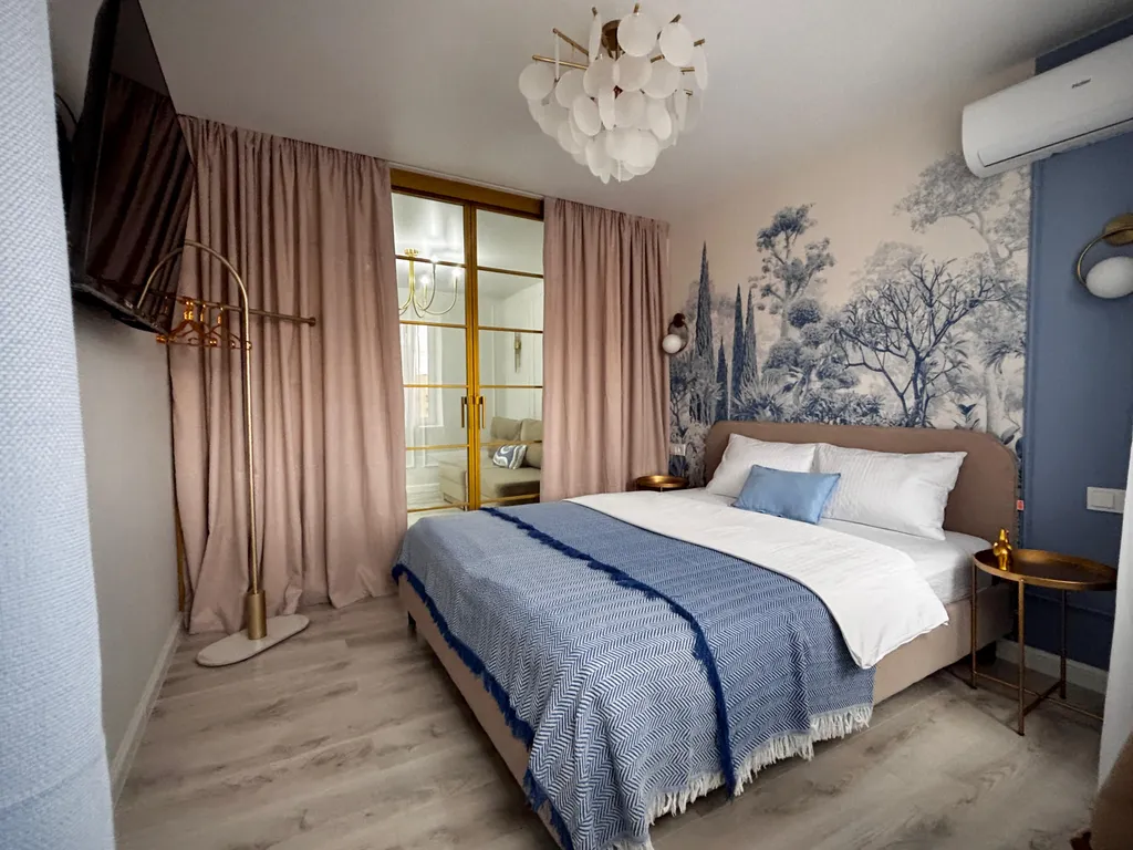 Красивая квартира в центре города.