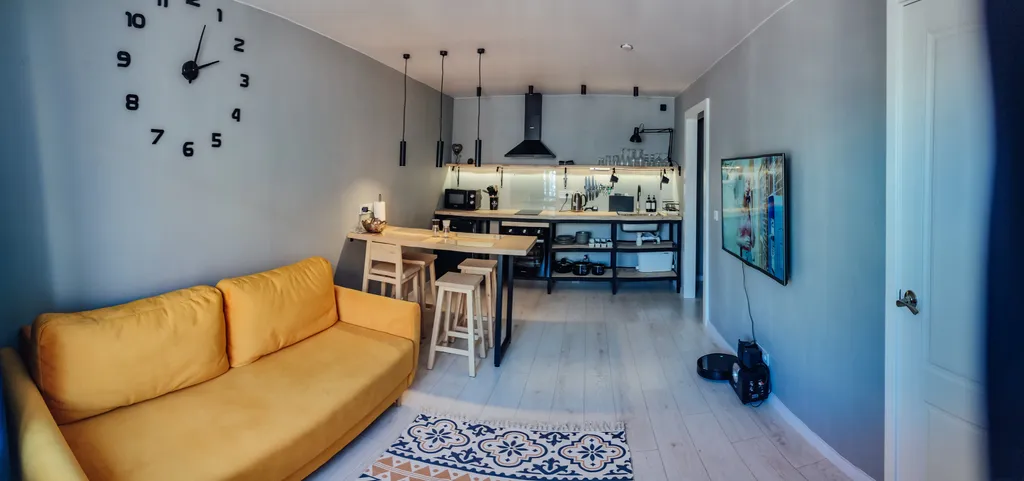 Уютная квартира в центре города с видом на гору