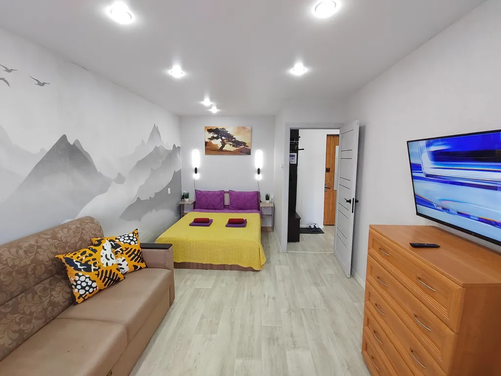 Однокомнатная квартира с балконом и лифтом у ТРЦ Плазма