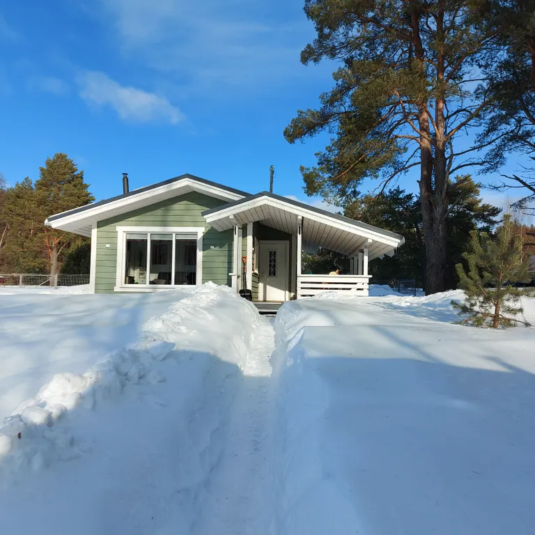 Коттедж Дом в Карелии с видом на реку — Нурмойла