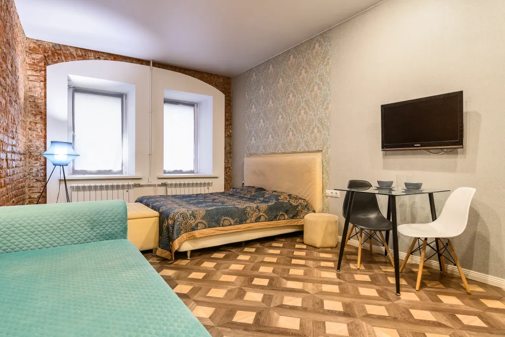 На тихой улице возле Новой Голландии