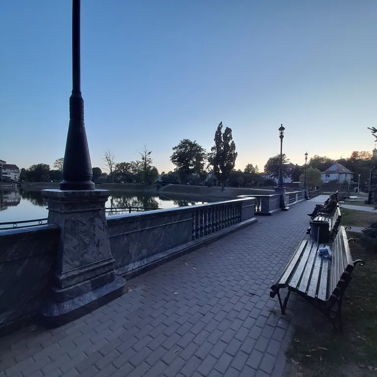 Квартира Квартира Уютная студия в мансарде рядом с Амалиенау — Калининград