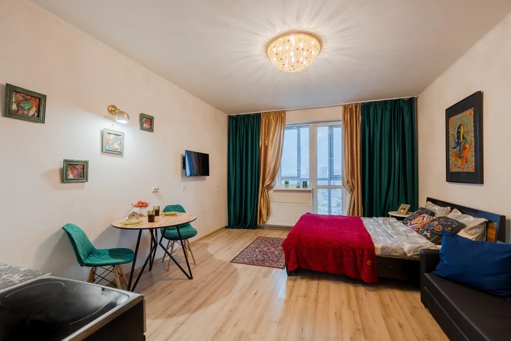 Просторная студия у метро Девяткино